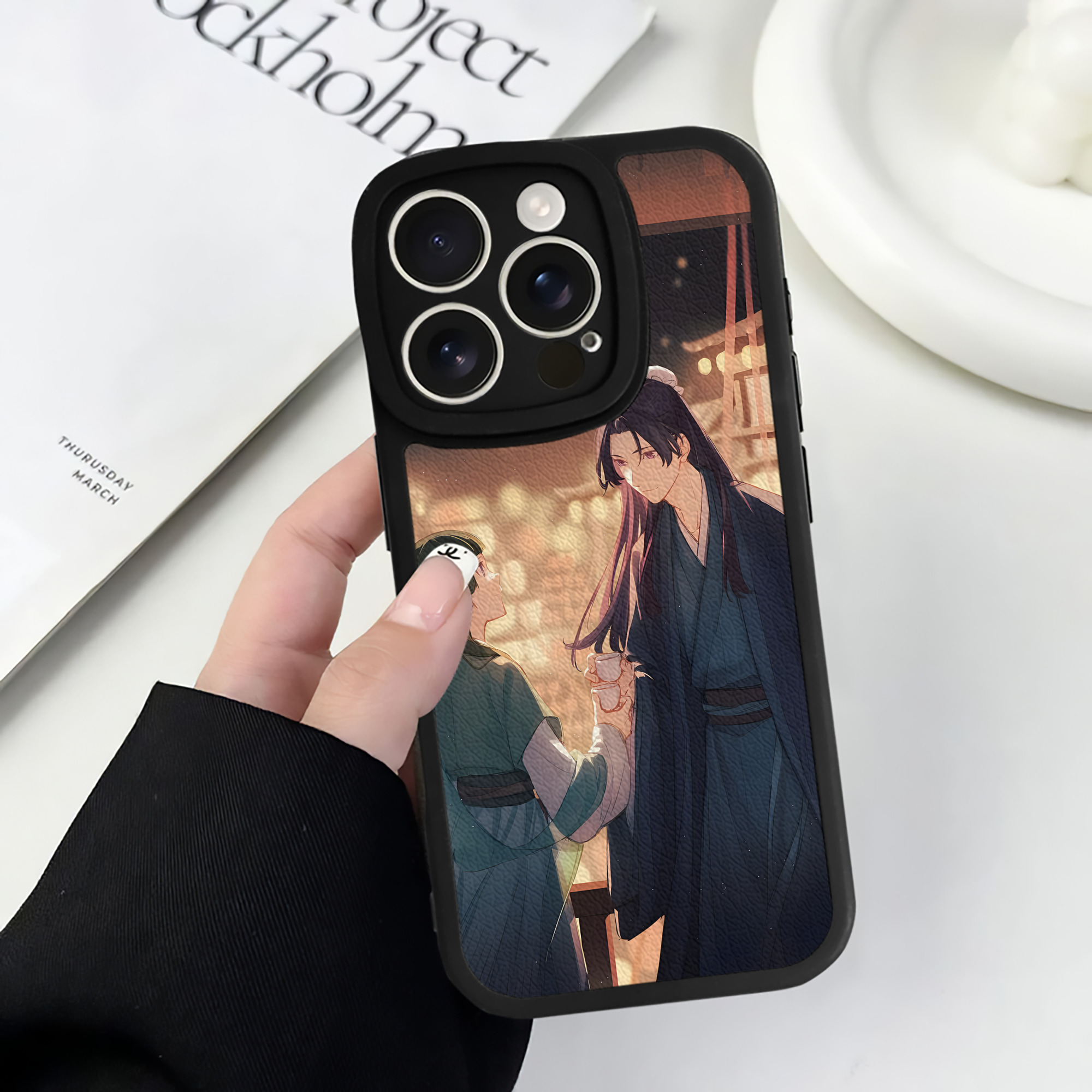 （画像用） 薬屋のひとりごと The Apothecary Diaries 【iPhone 16シリーズ対応】シリコンスマホケース（レザー調） 材質：シリコン